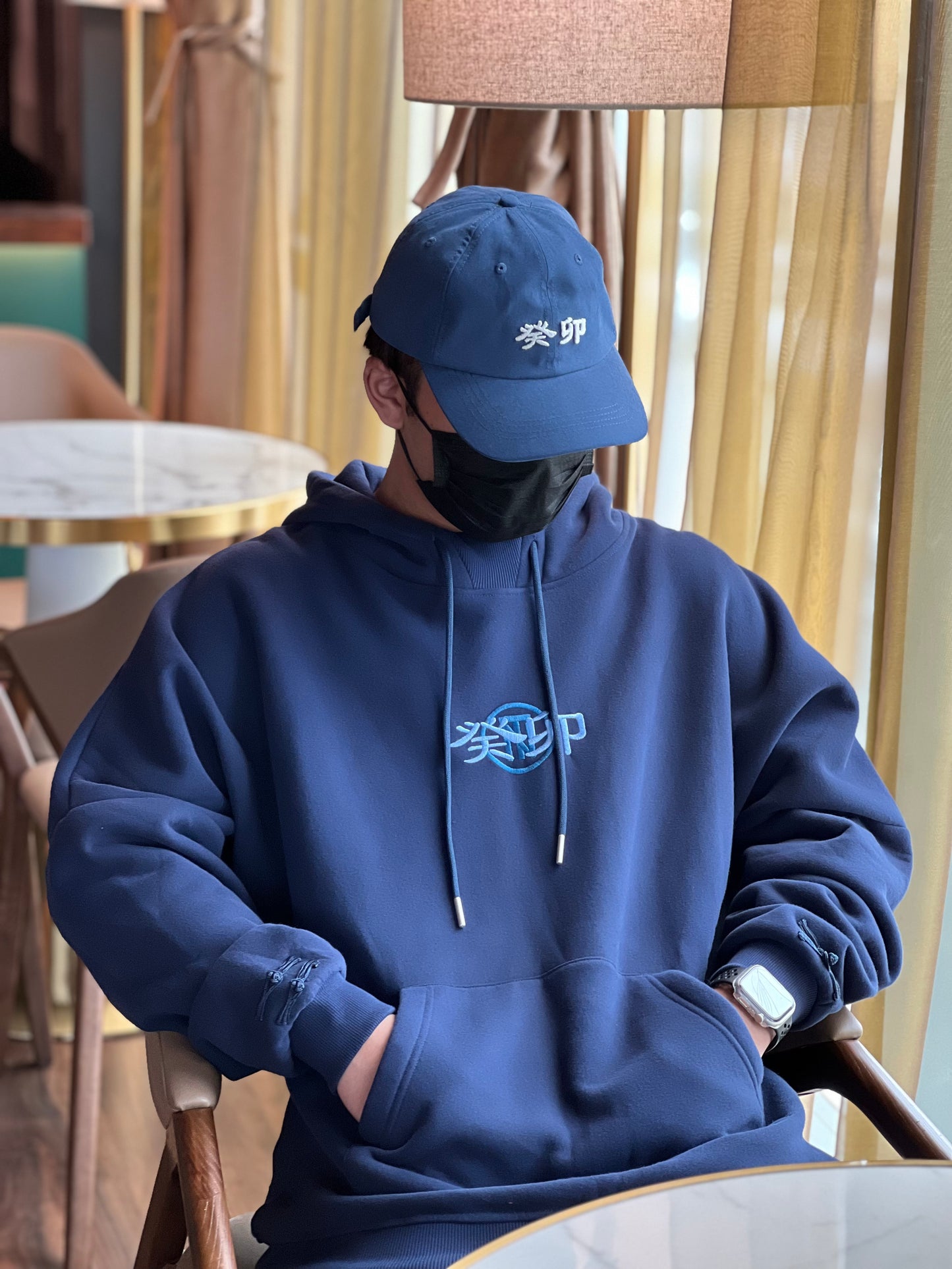 TNTCO RABBIT HOODED SWEATSHIRT