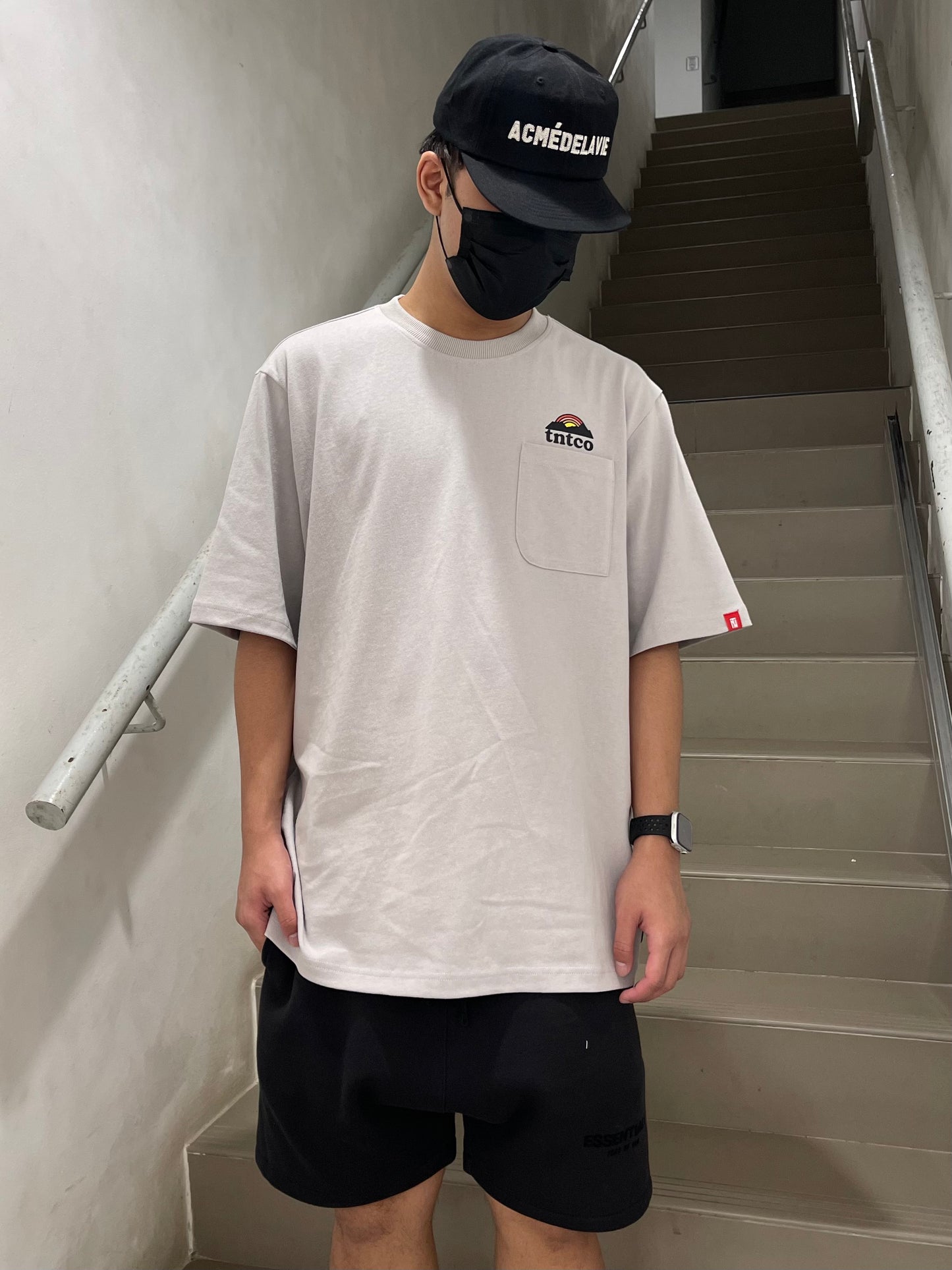 TNTCO MOUNTAIN LOGO POCKET