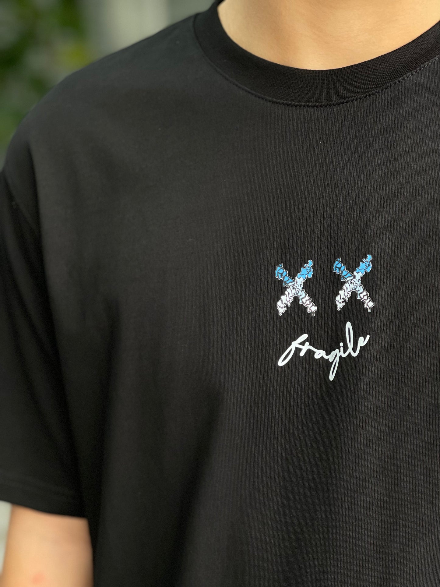 FRAGILE SPINE TEE