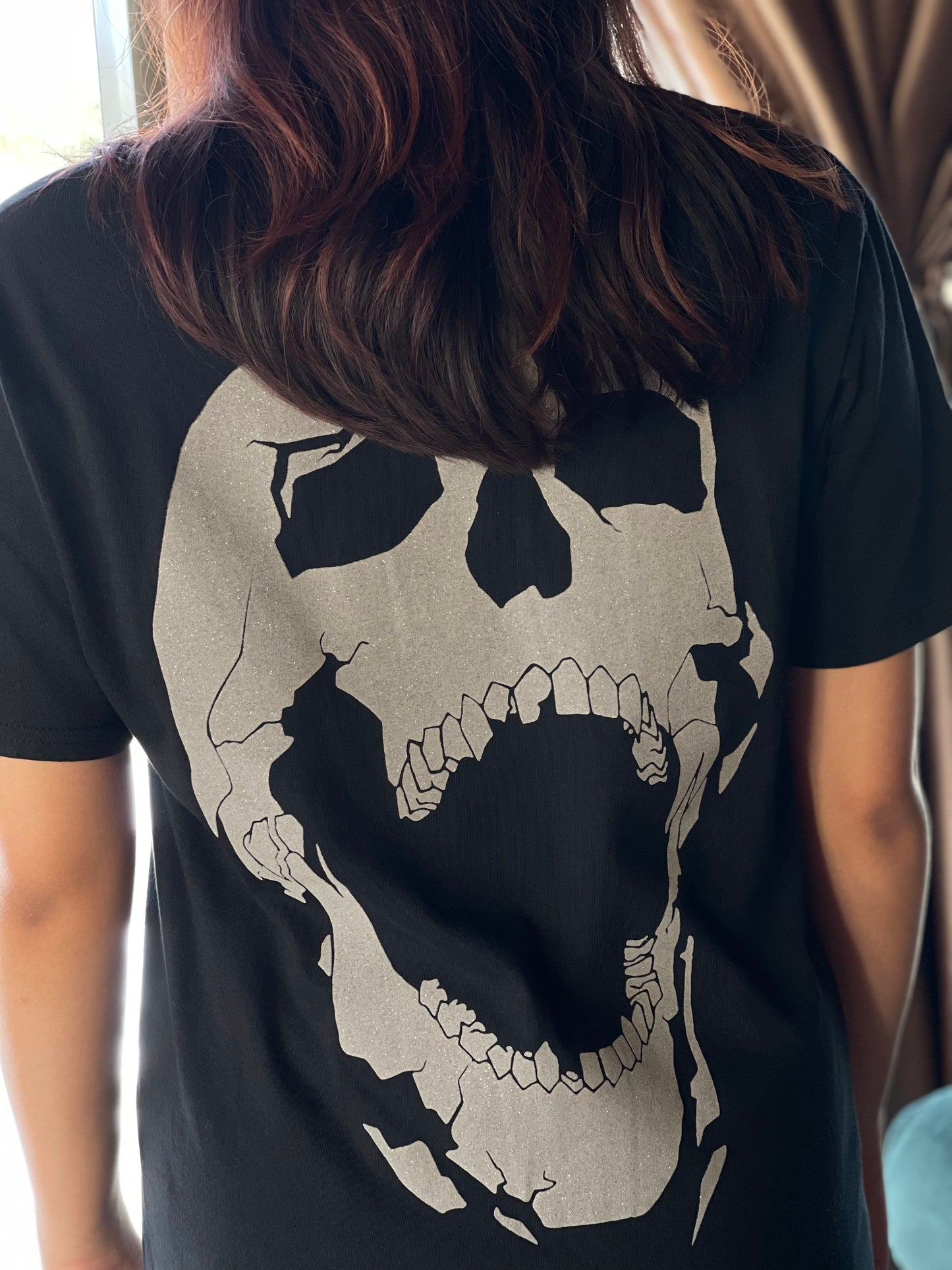 REVENGE SILVER REFLECTIVE SKULL TEE