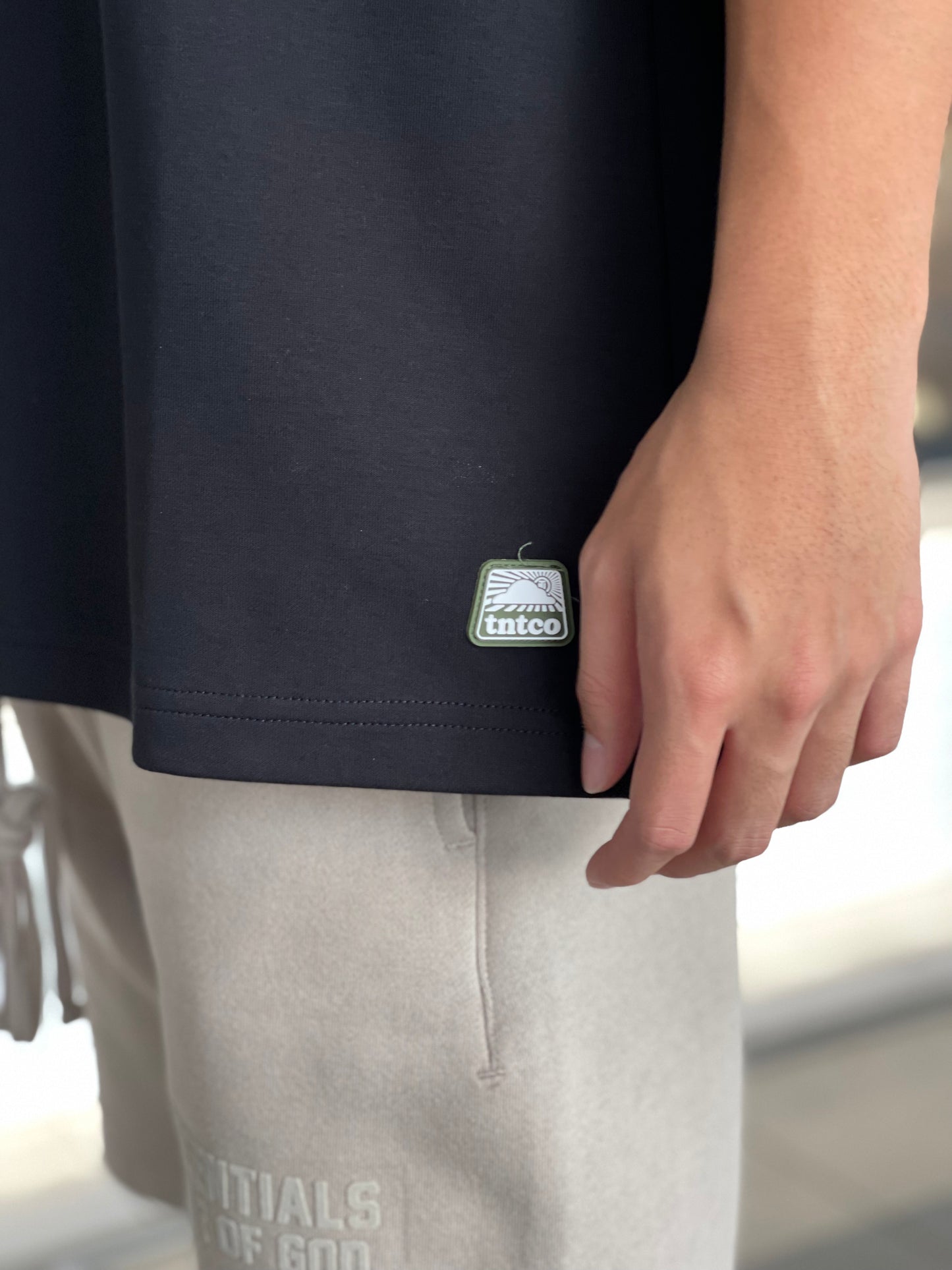 TNTCO MOUNTAIN LOGO POCKET