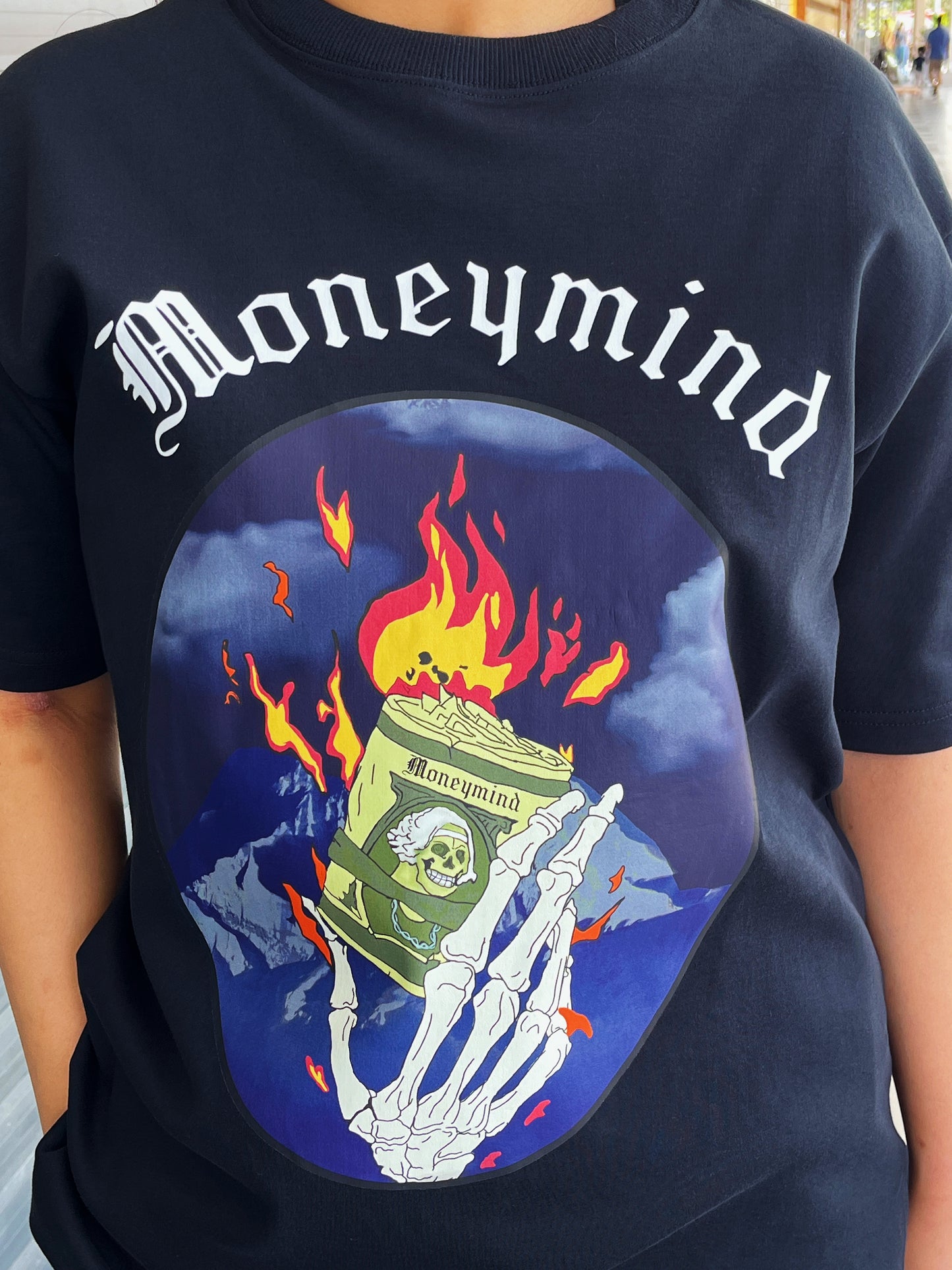 MONEY MIND BURNING CASH