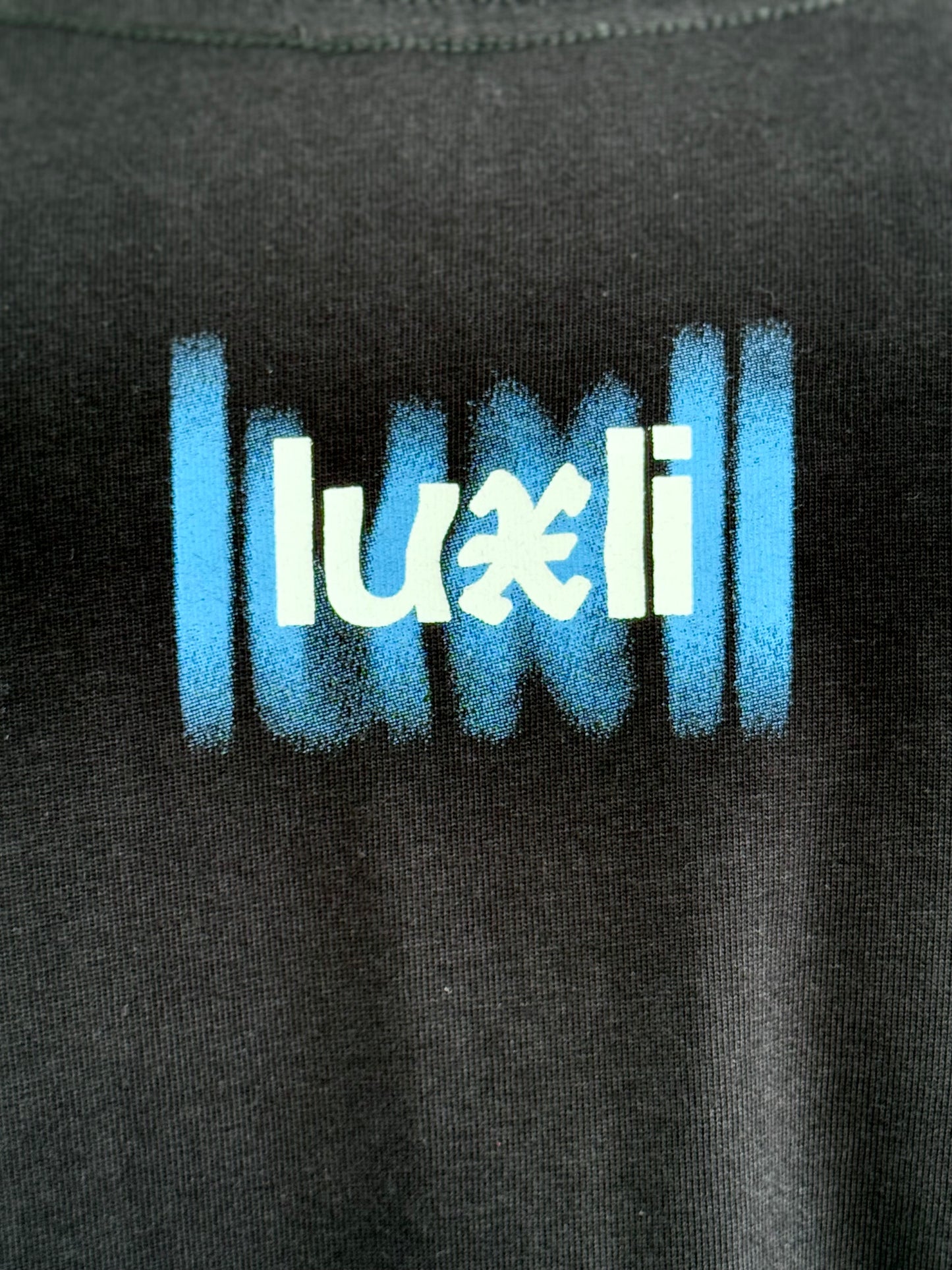 LUXLI STORMING TEE