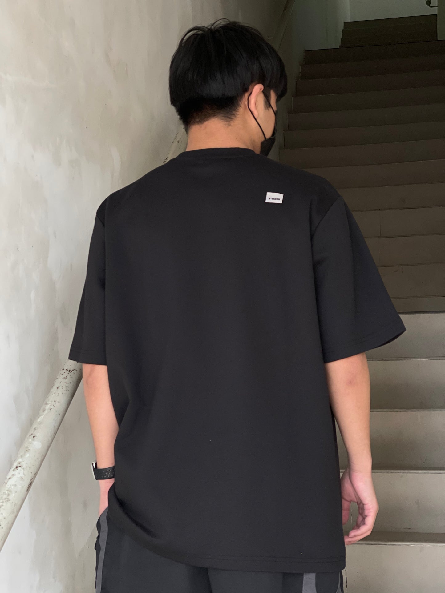 TNTCO L.O TEE