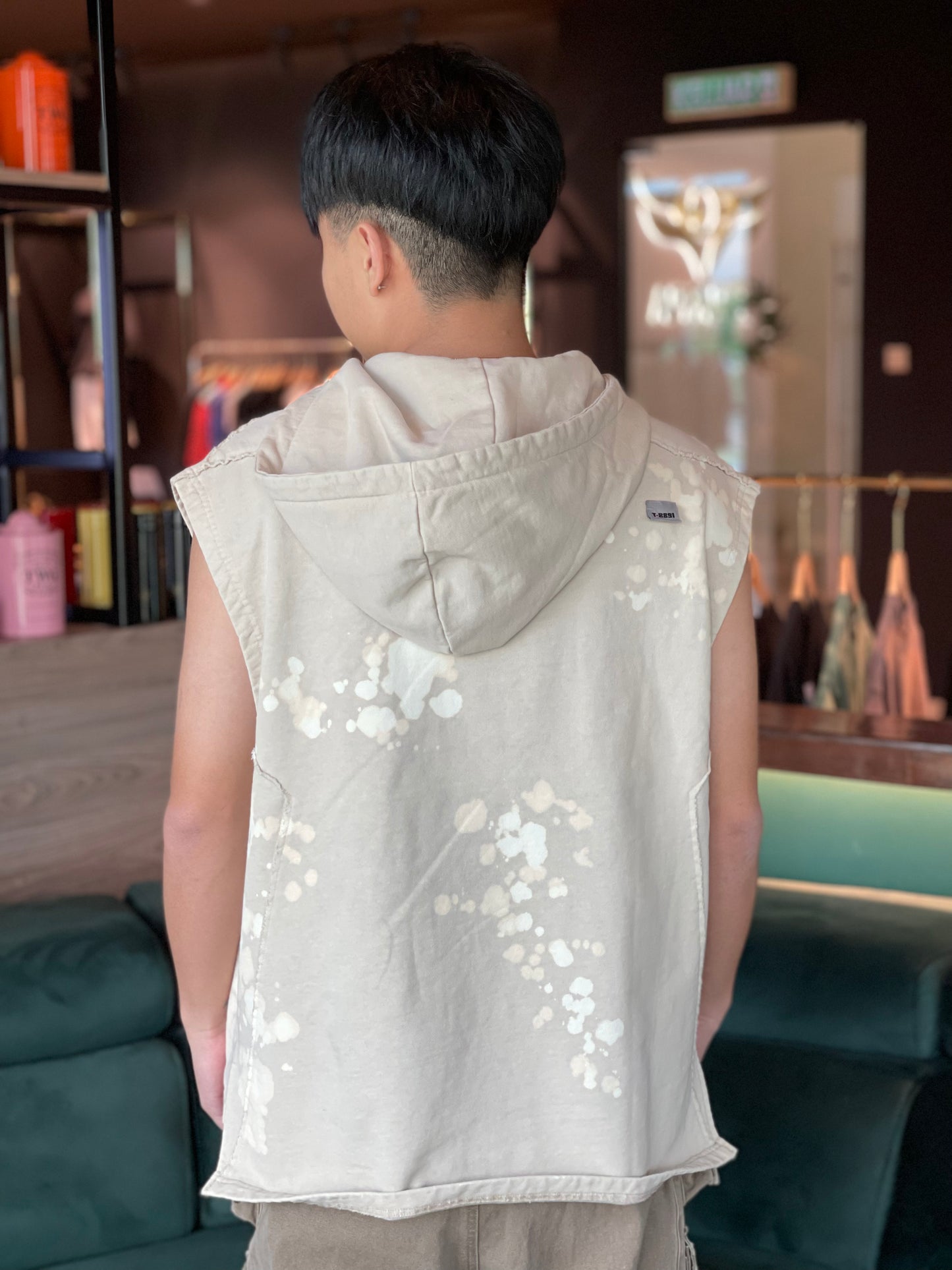 TNTCO TECHNORA SLEEVELESS HOODIE