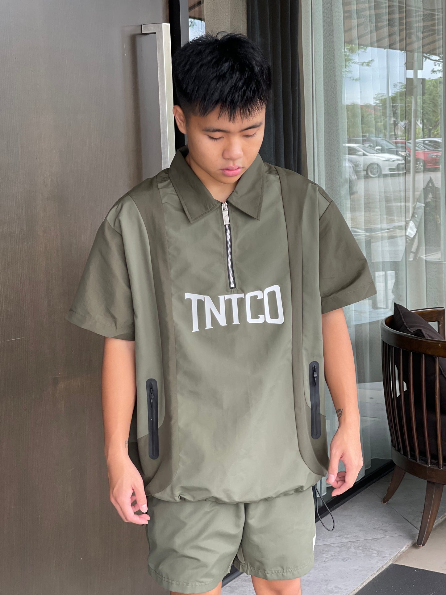 TNTCO WORLD ZIPPED SHIRT