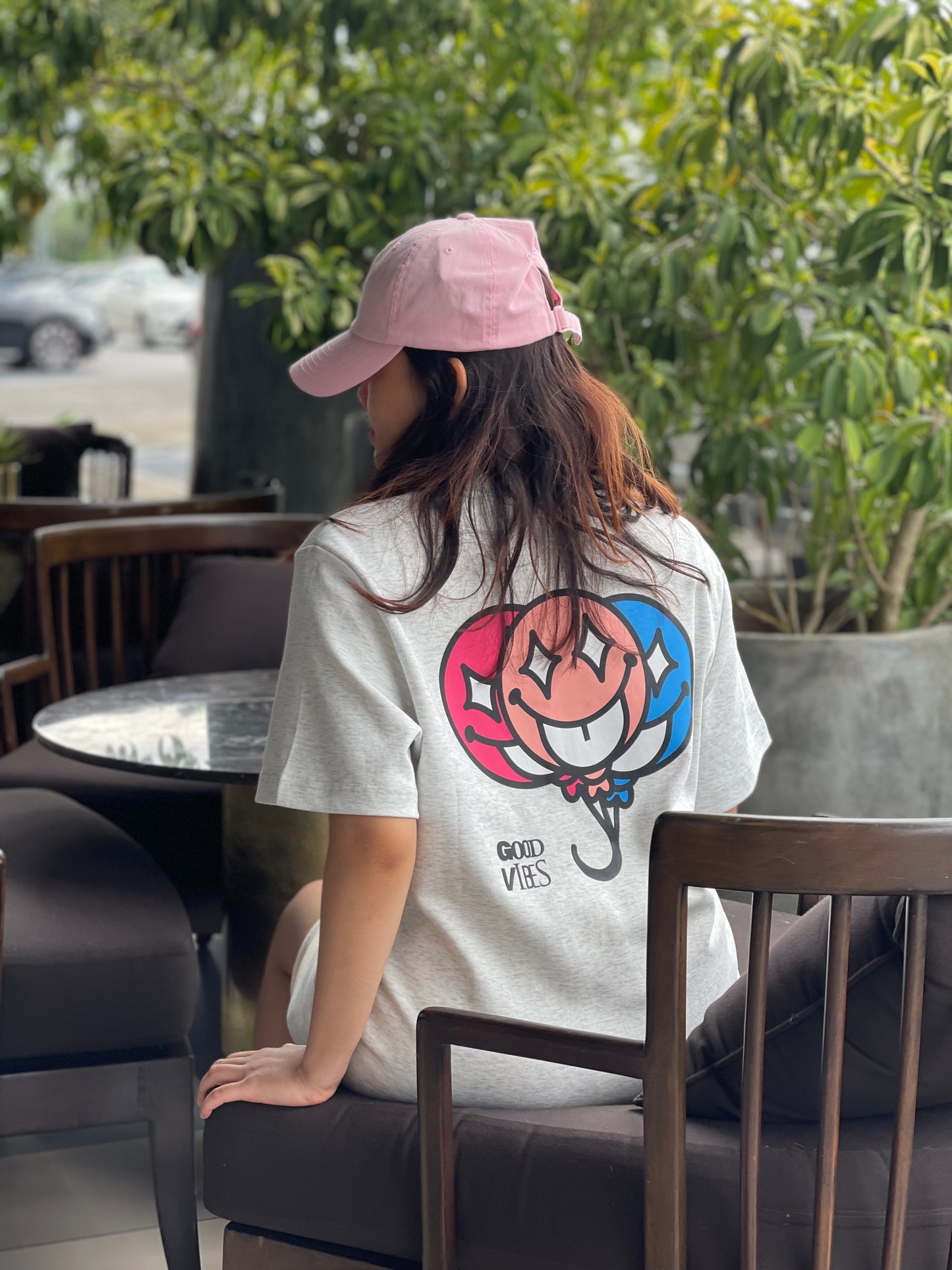 GOOD VIBES BALLOON GROUP TEE