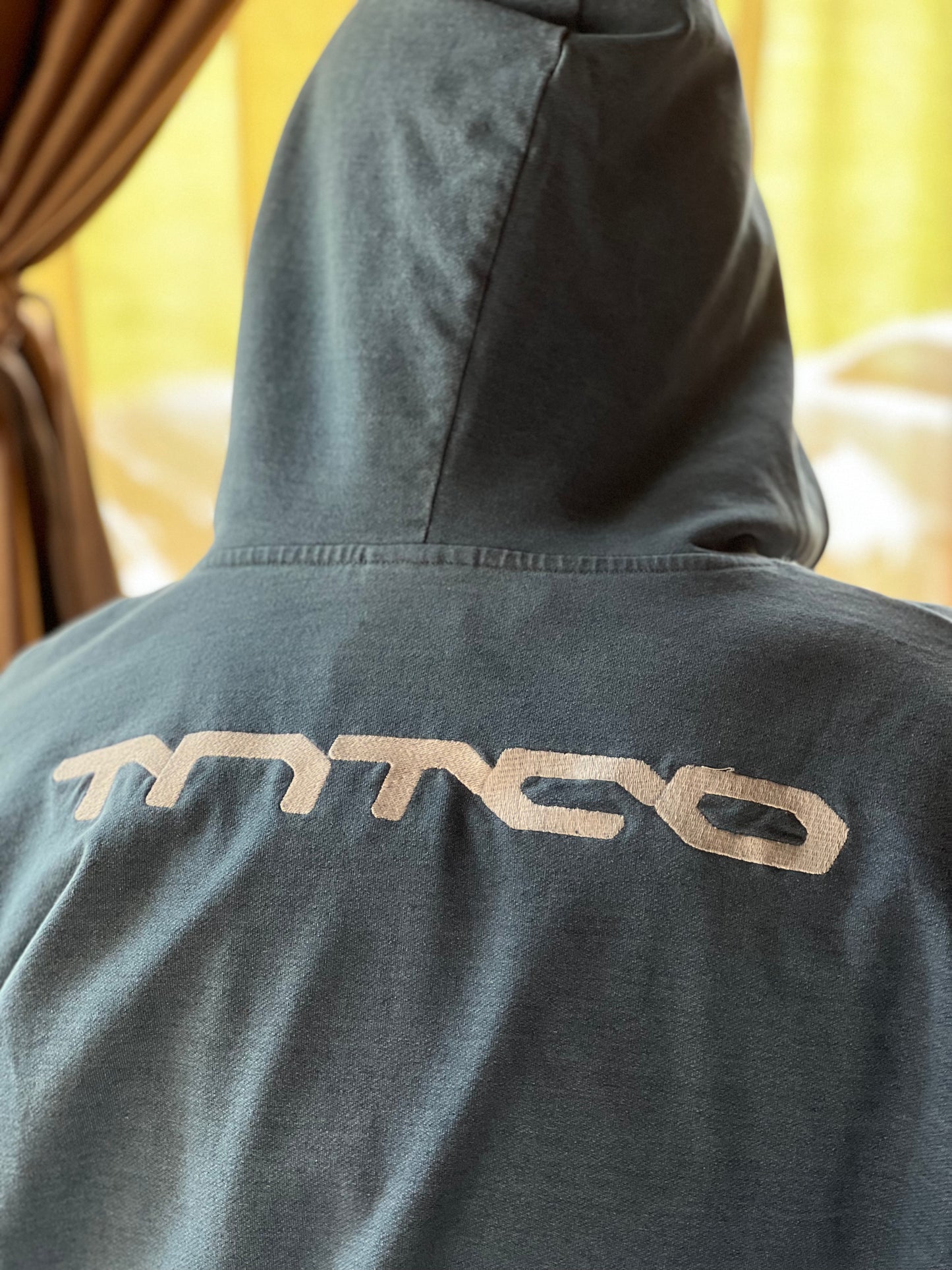 TNTCO MAO PATCHED HOODED SWEATSHIRT