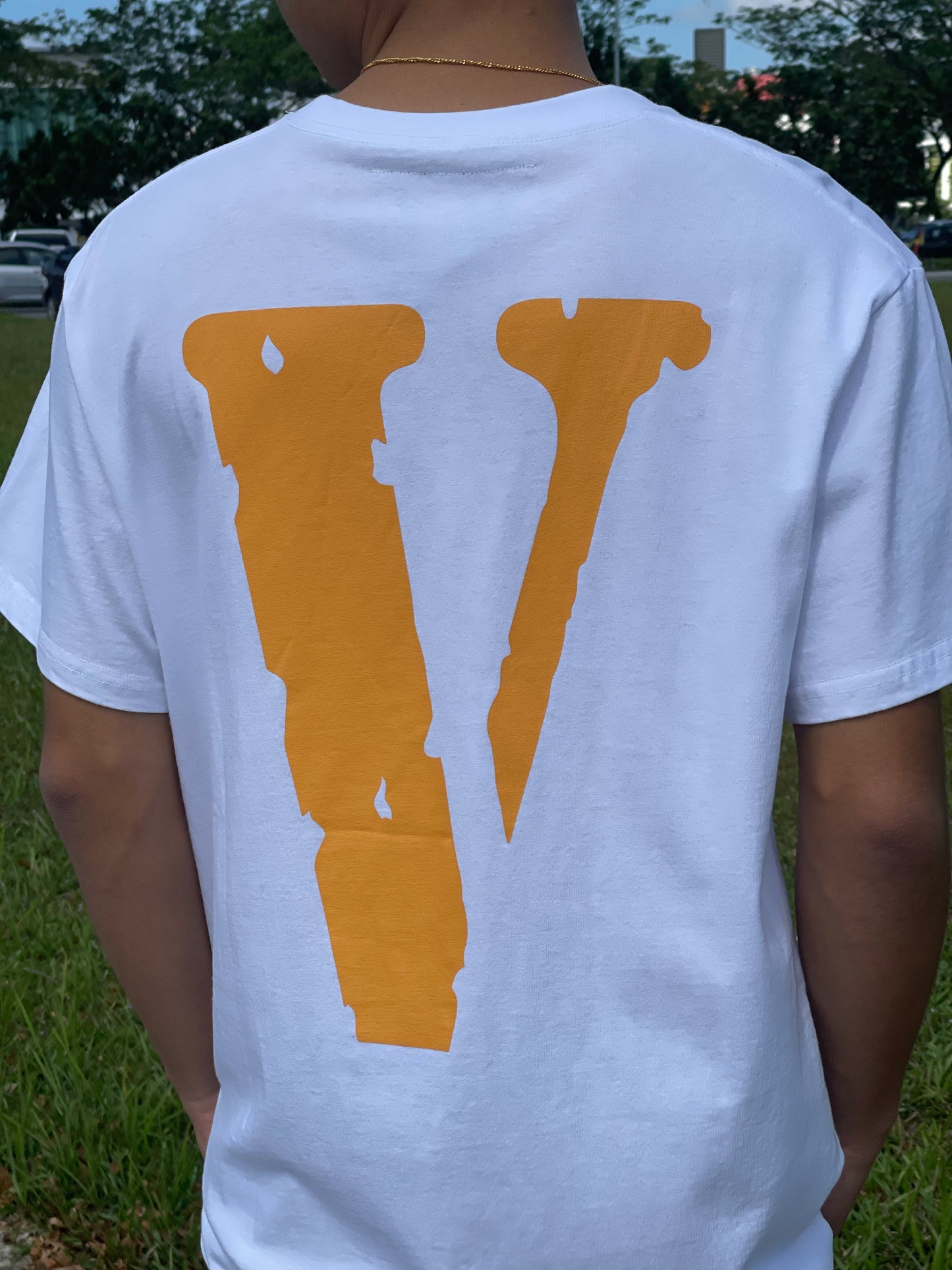 VLONE ORANGE LOGO TEE